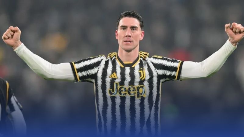 Vlahovic bùng nổ tại Juventus với 15 bàn thắng, trở thành sát thủ hàng đầu Serie A.
