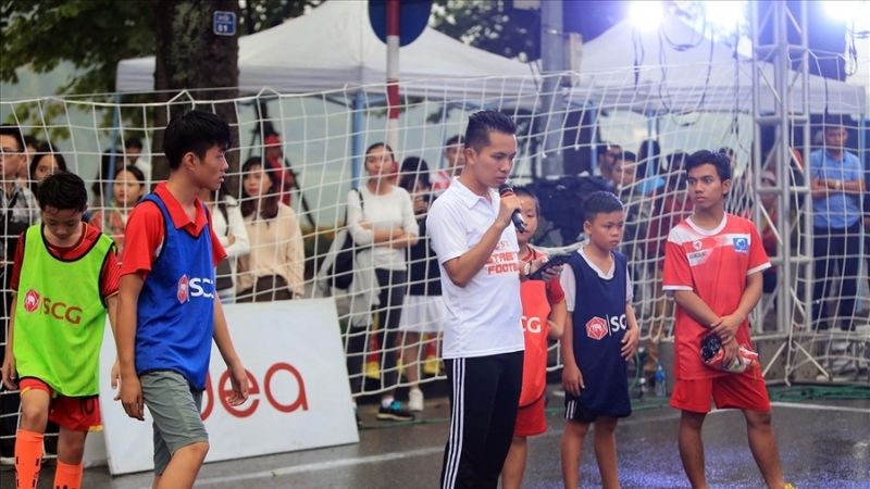 Street Football thường không có luật chơi cố định và linh hoạt ở mọi tình huống